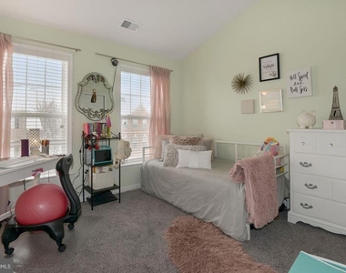 47675 Loweland Terrace - Photo Thumbnail 24