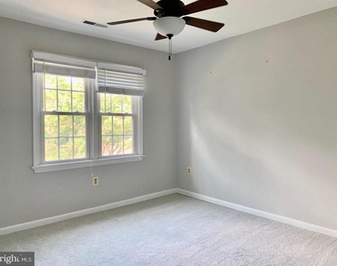 7808 Hyson Park Court - Photo Thumbnail 7