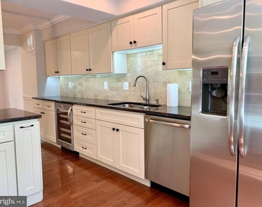 7808 Hyson Park Court - Photo Thumbnail 13
