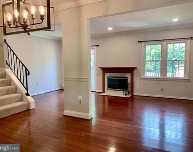 7808 Hyson Park Court - Photo Thumbnail 11