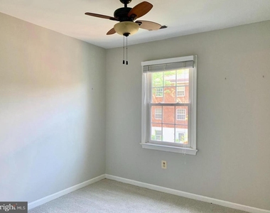 7808 Hyson Park Court - Photo Thumbnail 9