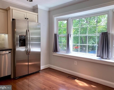 7808 Hyson Park Court - Photo Thumbnail 20