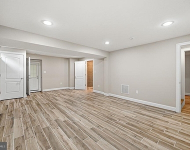 8474 Ararat Court - Photo Thumbnail 29