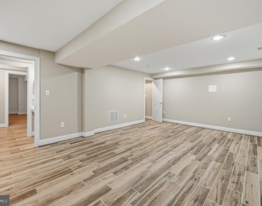 8474 Ararat Court - Photo Thumbnail 28