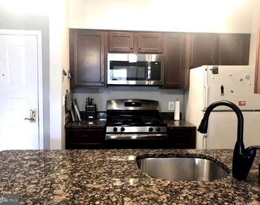 12915 Alton Square - Photo Thumbnail 5