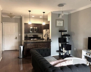 12915 Alton Square - Photo Thumbnail 4