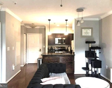 12915 Alton Square - Photo Thumbnail 1