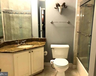 12915 Alton Square - Photo Thumbnail 7