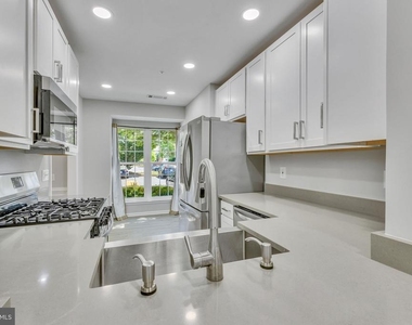 5980 Kimberly Anne Way - Photo Thumbnail 7