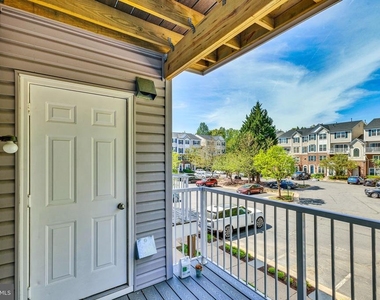 5980 Kimberly Anne Way - Photo Thumbnail 12