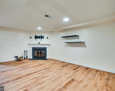 5708 Heritage Crossing Court - Photo Thumbnail 35