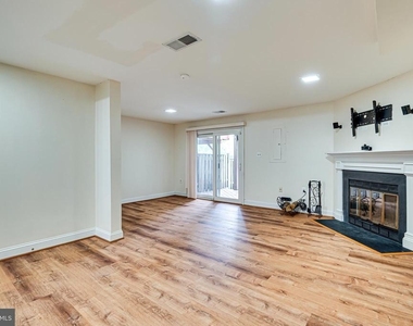 5708 Heritage Crossing Court - Photo Thumbnail 36