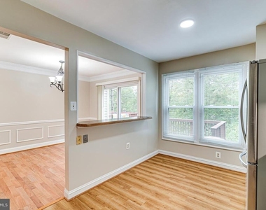 5708 Heritage Crossing Court - Photo Thumbnail 11