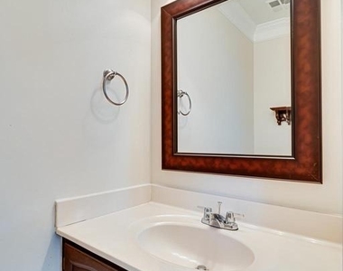 5708 Heritage Crossing Court - Photo Thumbnail 18