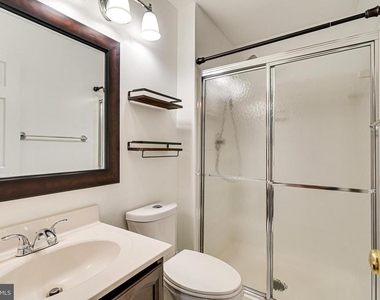 5708 Heritage Crossing Court - Photo Thumbnail 27