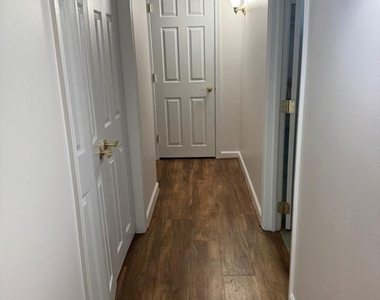 6718 Chestnut Oak Lane - Photo Thumbnail 16