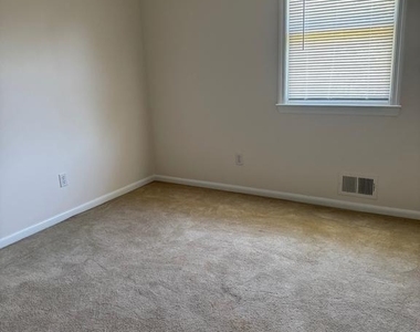 6718 Chestnut Oak Lane - Photo Thumbnail 10