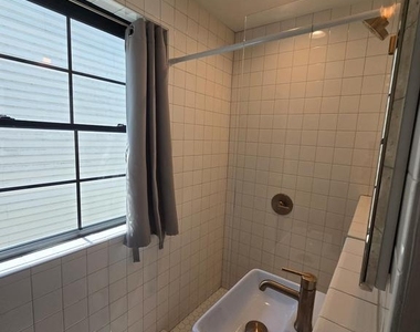 1401 Charles Street - Photo Thumbnail 12