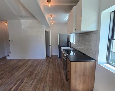1401 Charles Street - Photo Thumbnail 4