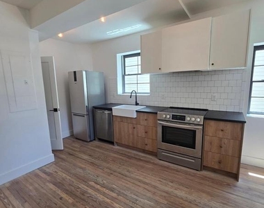 1401 Charles Street - Photo Thumbnail 5