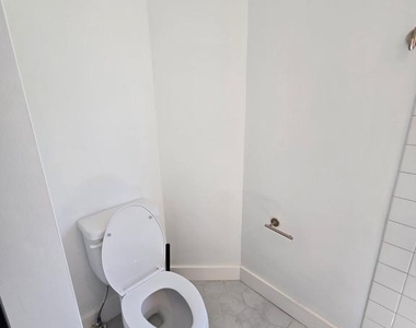 1401 Charles Street - Photo Thumbnail 11