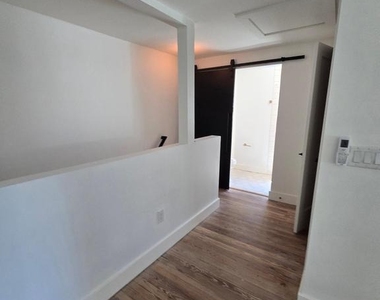 1401 Charles Street - Photo Thumbnail 14