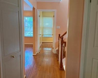 5149 Woodmire Lane - Photo Thumbnail 12