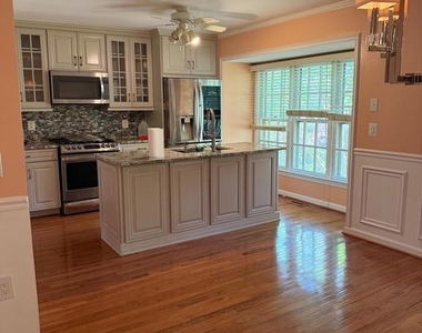 5149 Woodmire Lane - Photo Thumbnail 4