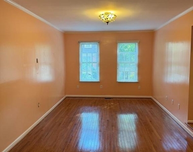 5149 Woodmire Lane - Photo Thumbnail 8