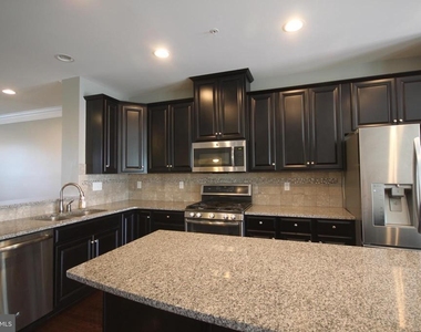 228 Compass Drive - Photo Thumbnail 8