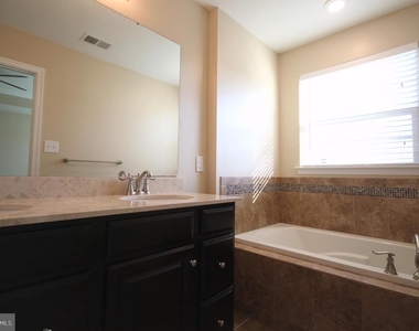 228 Compass Drive - Photo Thumbnail 20