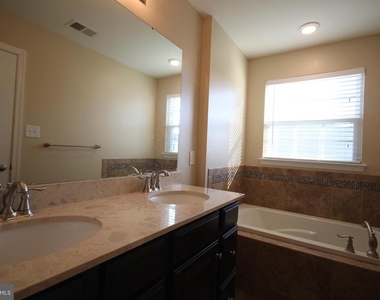 228 Compass Drive - Photo Thumbnail 21