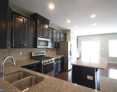228 Compass Drive - Photo Thumbnail 9