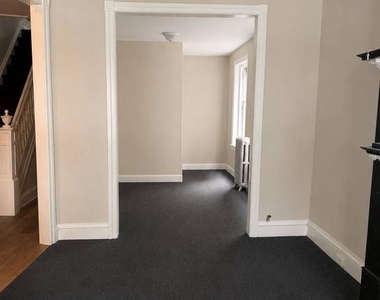 217 E Marshall Street - Photo Thumbnail 4