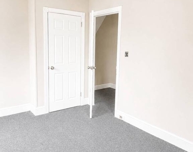 217 E Marshall Street - Photo Thumbnail 7