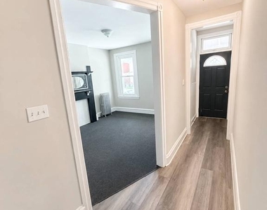 217 E Marshall Street - Photo Thumbnail 3