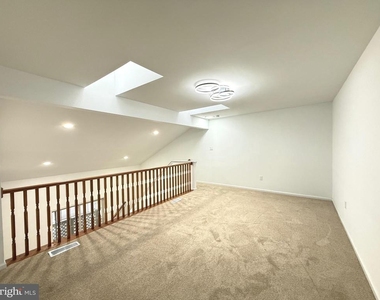1512 Foxmeadow Circle - Photo Thumbnail 13