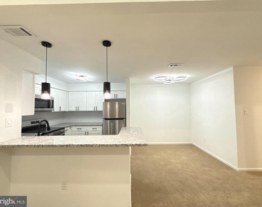 1512 Foxmeadow Circle - Photo Thumbnail 2