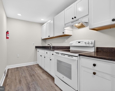125 W 21st Street - Photo Thumbnail 6
