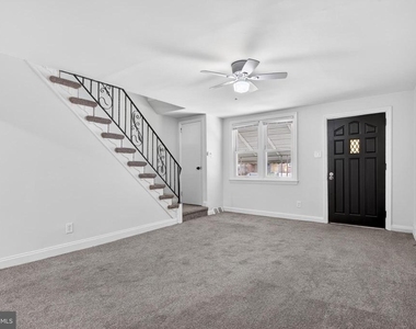 125 W 21st Street - Photo Thumbnail 3