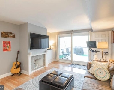 254 Summit House - Photo Thumbnail 6