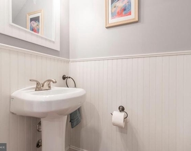 254 Summit House - Photo Thumbnail 7