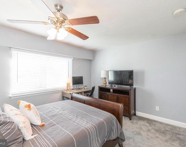 254 Summit House - Photo Thumbnail 22