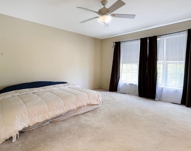 137 Weybridge Drive - Photo Thumbnail 16