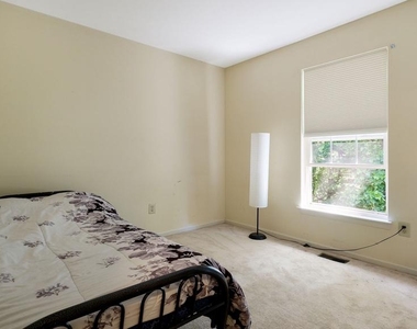 137 Weybridge Drive - Photo Thumbnail 21