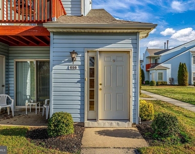656 Covington Court - Photo Thumbnail 2