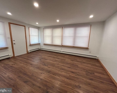 400 N Packard Street - Photo Thumbnail 3