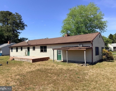 1122 Nevins Place - Photo Thumbnail 2