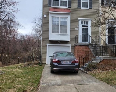 7913 Brooks Place - Photo Thumbnail 2