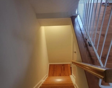 7913 Brooks Place - Photo Thumbnail 9